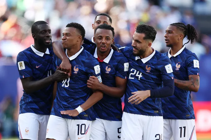 França entra em campo neste sábado (18), na decisão do 3º lugar, contra a Inglaterra
