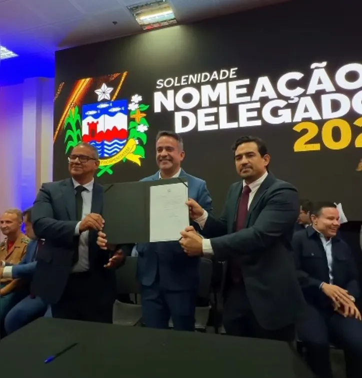 Paulo Dantas assinou ontem os atos de nomeação dos 83 novos delegados da Polícia Civil