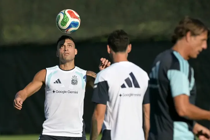 Jogadores da Argentina em treinamento no CT em Kansas City