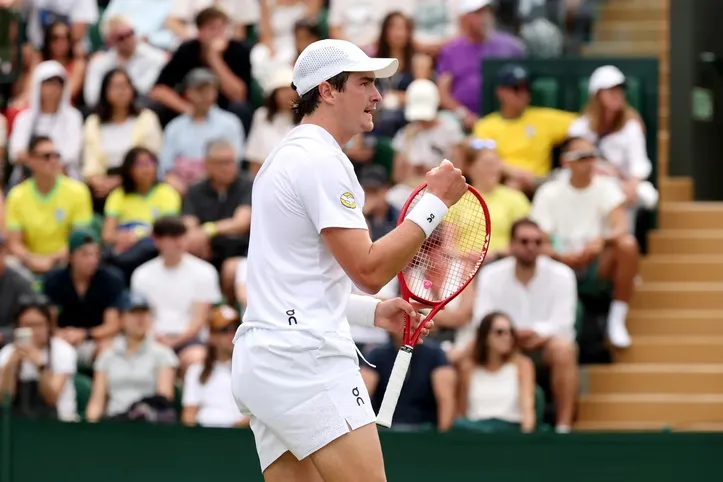 João Fonseca iniciou Masters 1000 de Montreal com vitória