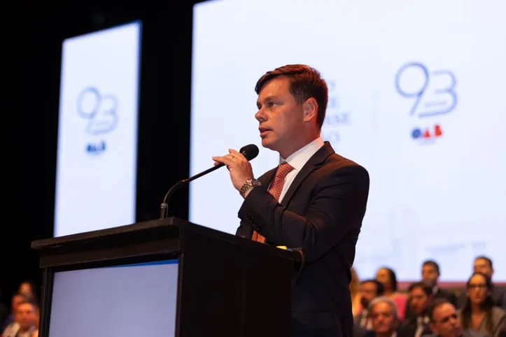 O presidente da OAB Alagoas, VAGNER PAES, comemora o Dia da Advocacia e celebra as conquistas da classe, reafirmando o compromisso da instituição com a valorização profissional, a defesa das prerrogativas e a promoção da cidadania