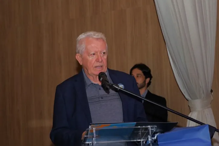 Vice-reitor do Cesmac, o professor DOUGLAS APRATTO esteve à frente, ontem, de palestra sobre Inteligência Artificial à luz da Encíclica do Papa Leão XIV, ministrada pelo arcebispo metropolitano de Maceió, Dom Beto Breis