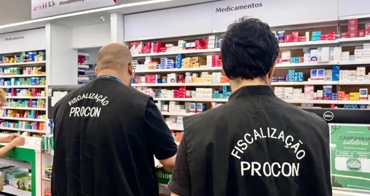 Imagem ilustrativa da imagem Procon encontra medicamentos vencidos e farmácias sem farmacêuticos em Maceió