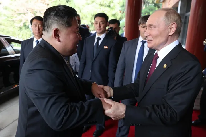 Imagem ilustrativa da imagem Zelensky acusa Rússia de atacar Ucrânia com míssil da Coreia do Norte