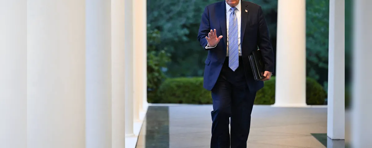 Trump bane da Casa Branca imprensa crítica ao governo