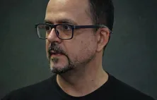 Romance e ciência: professor da Ufal lança dois livros na Bienal de São Paulo