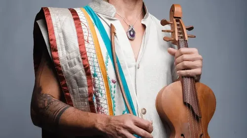 Cláudio Rabeca leva forró, cavalo-marinho e maracatu ao Vozes do Velho Chico - Imagem