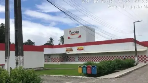 Fábrica de frangos é interditada após vazamento de amônia em Santa Luzia do Norte - Imagem