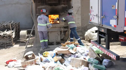 Forças policiais incineram 700 kg de drogas apreendidas em Maceió e Região - Imagem
