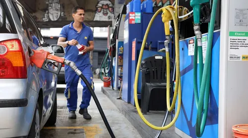 Governo federal libera R$ 6,6 bilhões para subsídios a combustíveis - Imagem