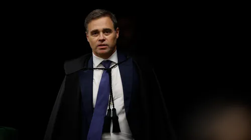 Lulinha: André Mendonça deve manter investigações no STF - Imagem
