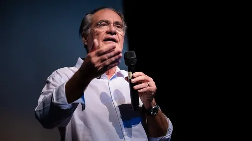 Renan cobra fim do sigilo para esclarecer caso Iprev

cobra fim do sigilo para esclarecer caso Iprev - Imagem