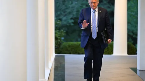 Trump bane da Casa Branca imprensa crítica ao governo - Imagem