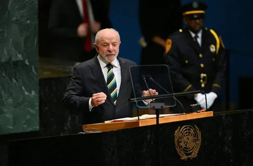 Brasil não cabe no quintal de ninguém, diz Lula na ONU