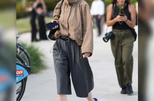 Chinelos em alta: veja como montar looks