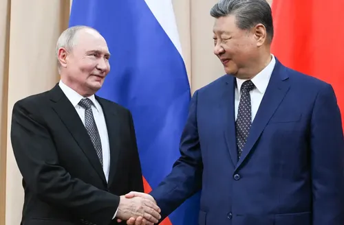 Cúpula ‘anti-EUA’ reúne Xi Jinping, Putin e presidente do Irã