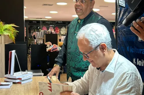 Trajetória socioeconômica de Alagoas é analisada em livro de Cícero Péricles
