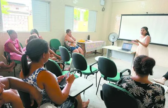Safra Constante amplia alternativas de renda para mulheres da Coopmaris com novas capacitações