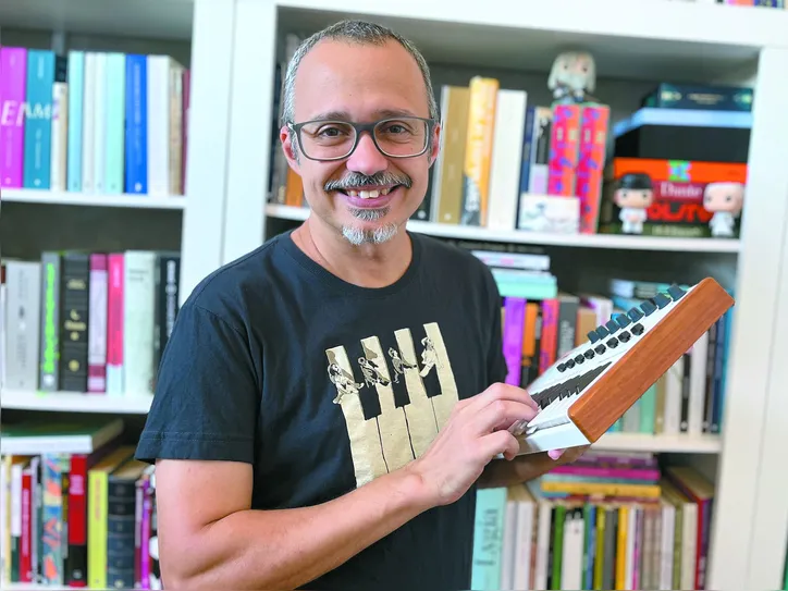 Além de escritor, Guilherme Ramos é músico, compositor e artista de teatro