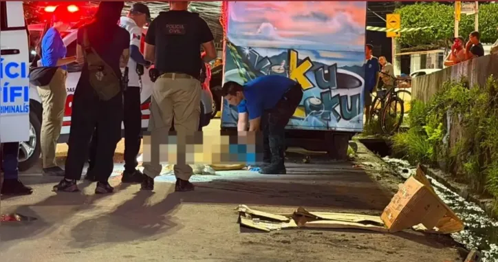 Imagem ilustrativa da imagem Adolescente de 15 anos foi morta após sequência de vinganças, aponta polícia; corpo foi deixado em avenida