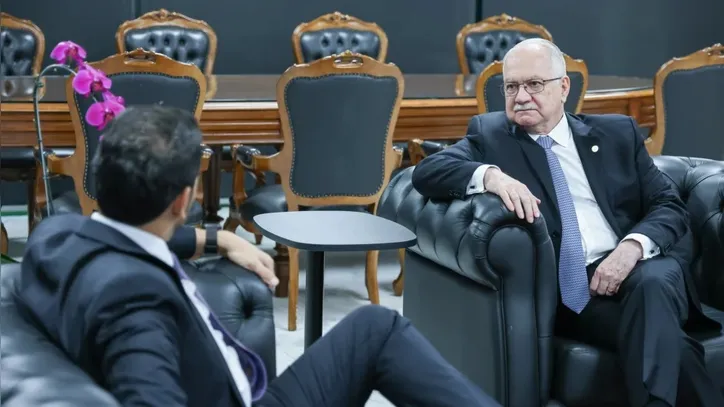 Jorge Messias se reuniu ontem o ministro Fachin e apresentou o pedido