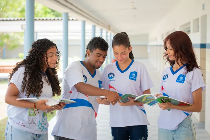 Imagem ilustrativa da imagem Alagoas avança 23 posições e assume liderança nacional na avaliação da Educação, aponta estudo