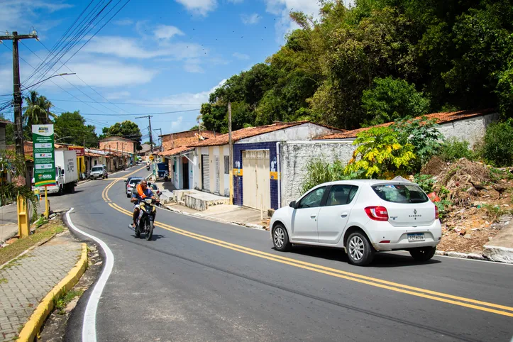 Imagem ilustrativa da imagem Barra de Santo Antônio recebe obras de pavimentação