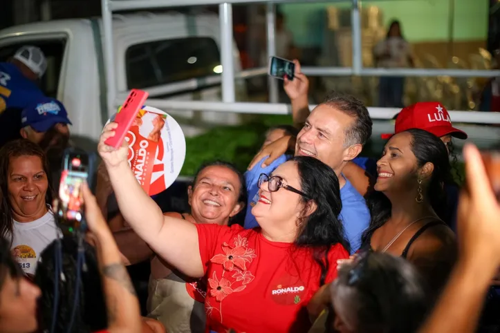 Imagem ilustrativa da imagem Caravana de Renan Filho percorre Chã da Jaqueira e Chã do Bebedouro