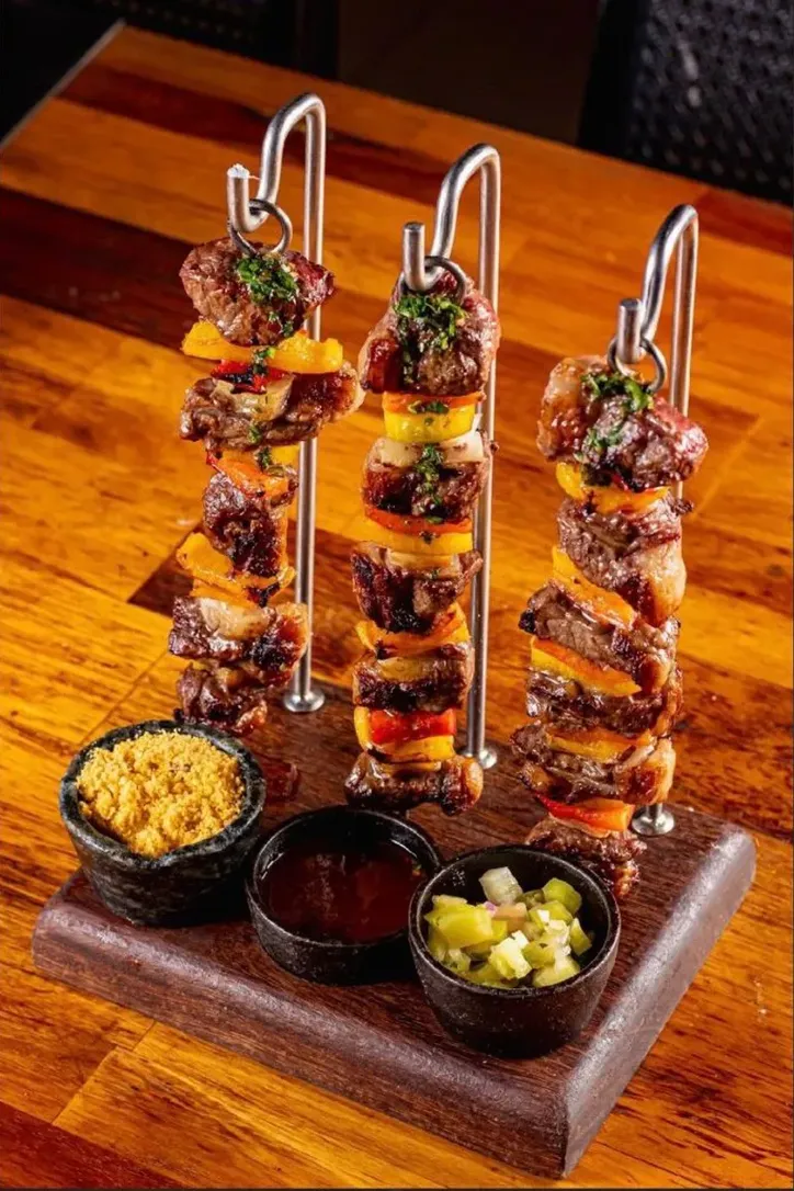 Imagem ilustrativa da imagem Carnes nobres e fogo alto na Pajuçara: o 759 Parrilla