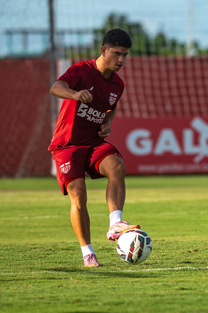 Kevin treinou com o elenco após se recuperar de lesão na coxa