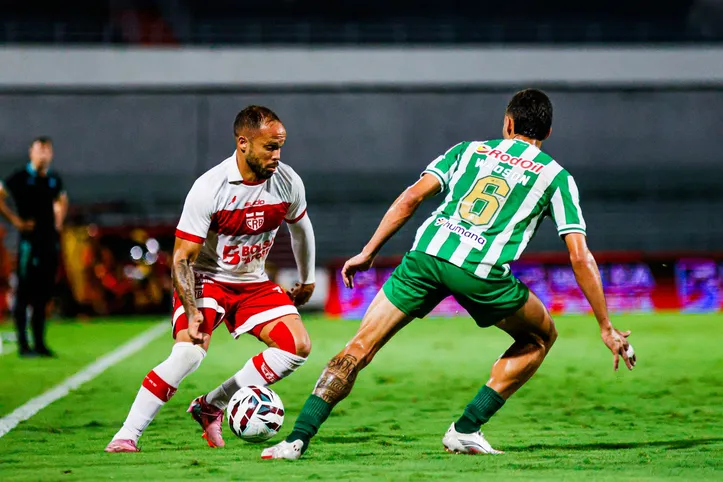 Há sete jogos sem perder, CRB busca manter invencibilidade