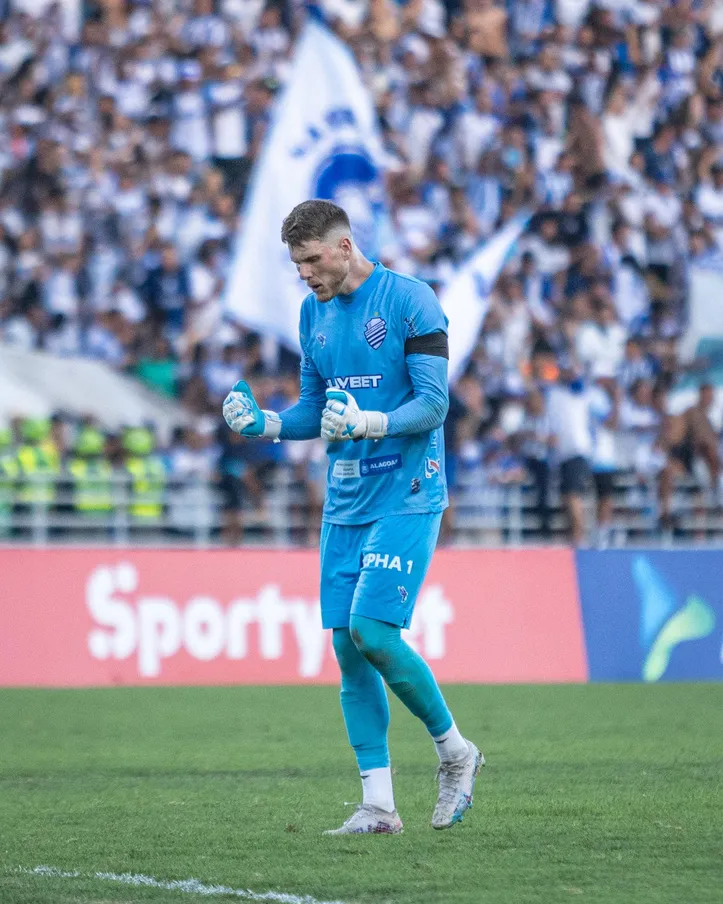 Wellerson deve recuperar a titularidade do CSA após dez jogos