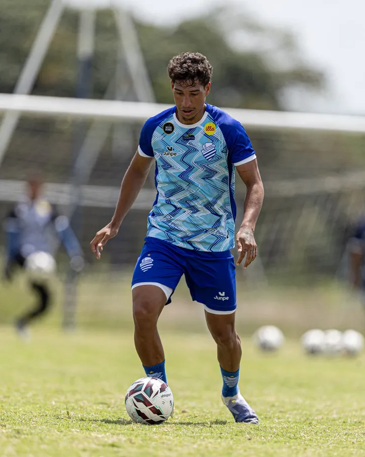 Amorim deve ser a grande novidade no setor defensivo do CSA