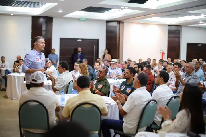 Renan Filho debateu com prefeitos propostas para o desenvolvimento dos municípios alagoanos