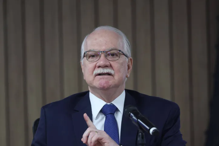 Fachin marca reunião com PF para apurar menções a ministros
