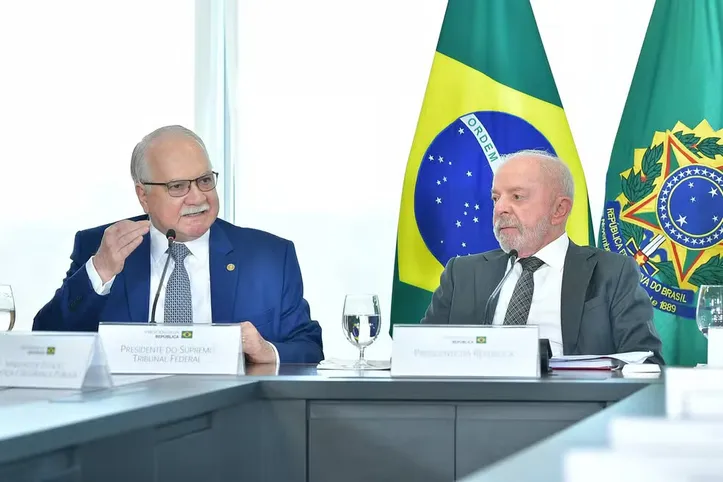 Fachin participou de solenidade ao lado de Lula na sexta-feira
