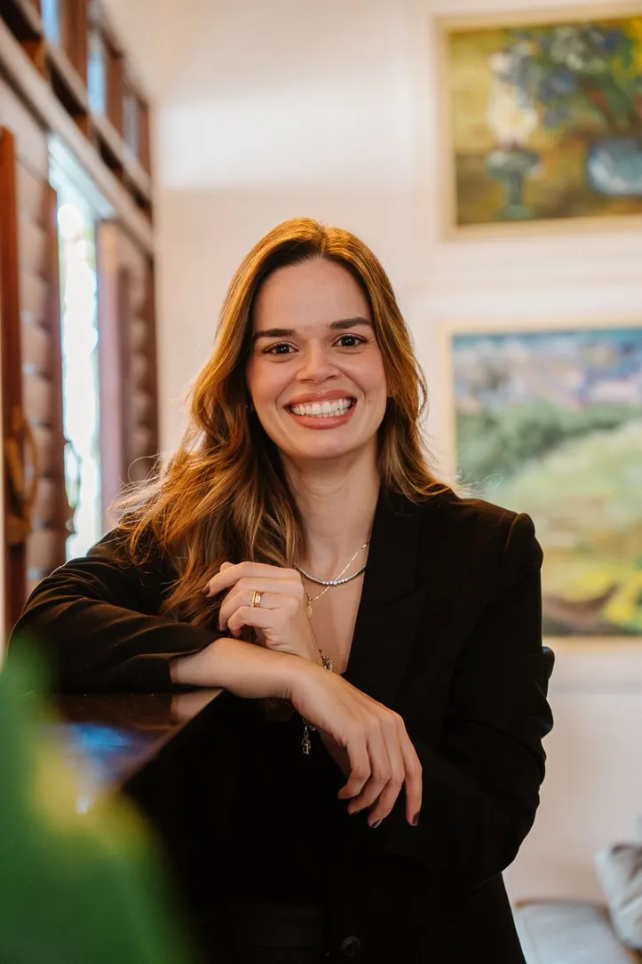 Especialista em Recursos Humanos, Dayse Simão fala sobre a relação da felicidade com o trabalho