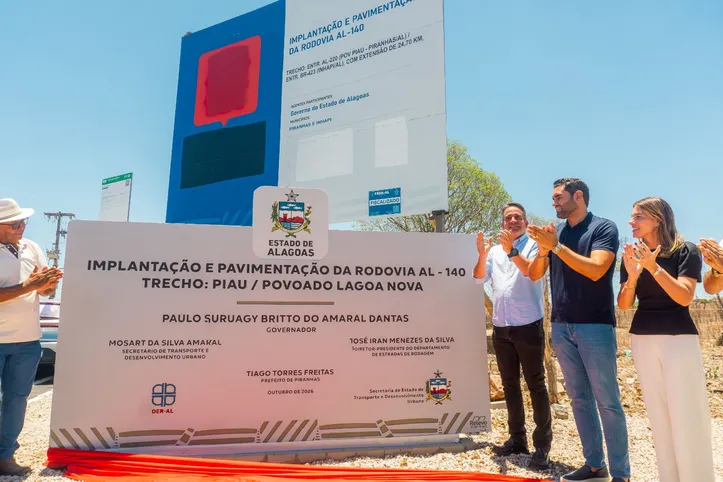 Imagem ilustrativa da imagem Governo de Alagoas entrega pavimentação da Estrada do Feijão, entre Piranhas e Inhapi