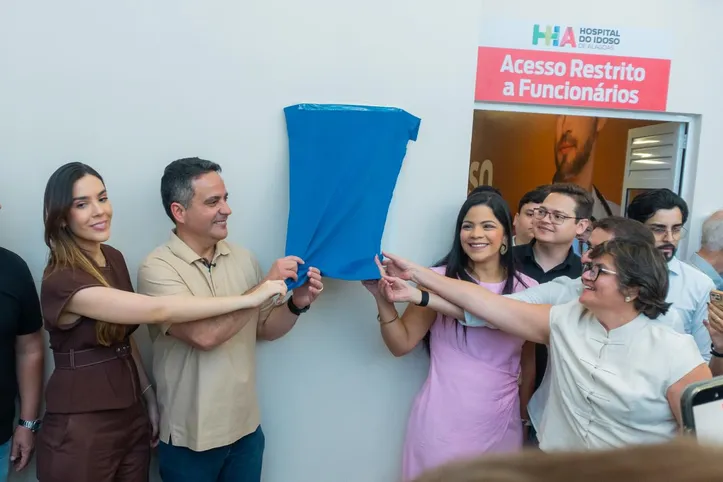 Paulo Dantas entregou ontem o novo hospital, localizado na Avenida Durval de Góes Monteiro