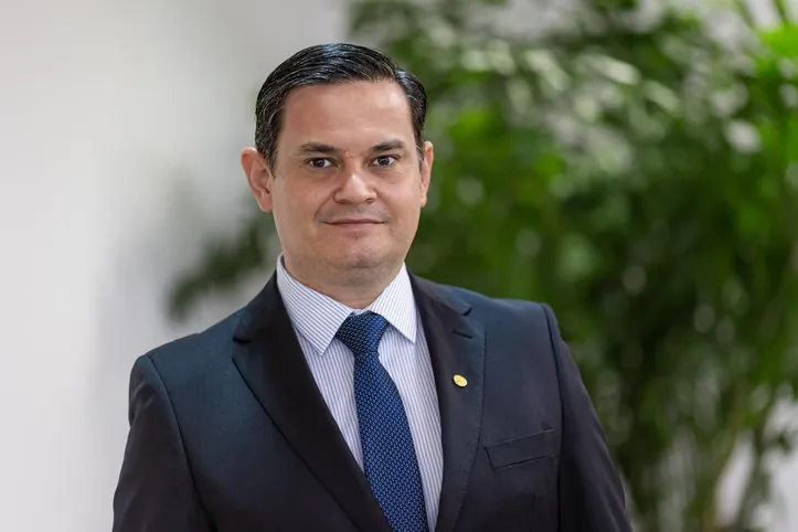 Advogado, economista e coordenador do Núcleo Econômico da Confederação da Agricultura e Pecuária do Brasil, RENATO CONCHON estará em Maceió nesta quinta-feira (3) para proferir palestra na sede do Sistema Faeal/Senar, em Jaraguá, sobre o impacto da reforma tributária no meio rural