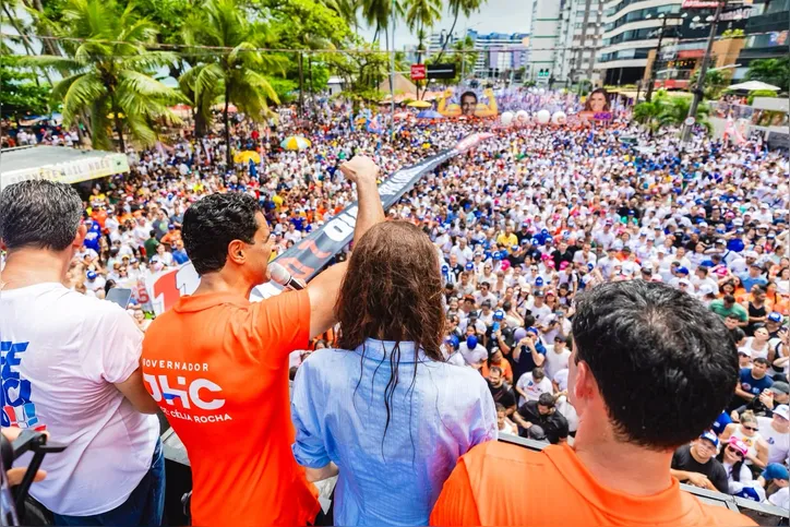 JHC percorreu a orla com a campanha da “Mudança”