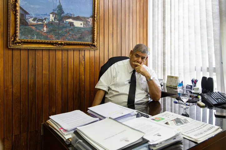Ex-vereador Milton Leite em seu gabinete na Câmara Municipal