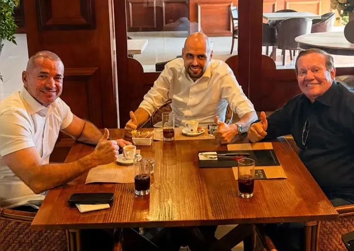 Rafael Tenório (D) reunido com Christiano Mendonça, vice do CSA