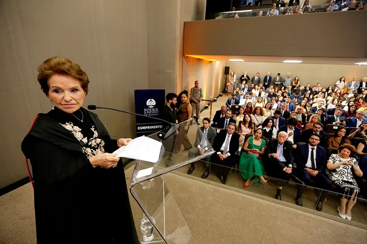 Imagem ilustrativa da imagem Silvana Omena e Ana Florinda tomam posse como novas desembargadoras do TJAL