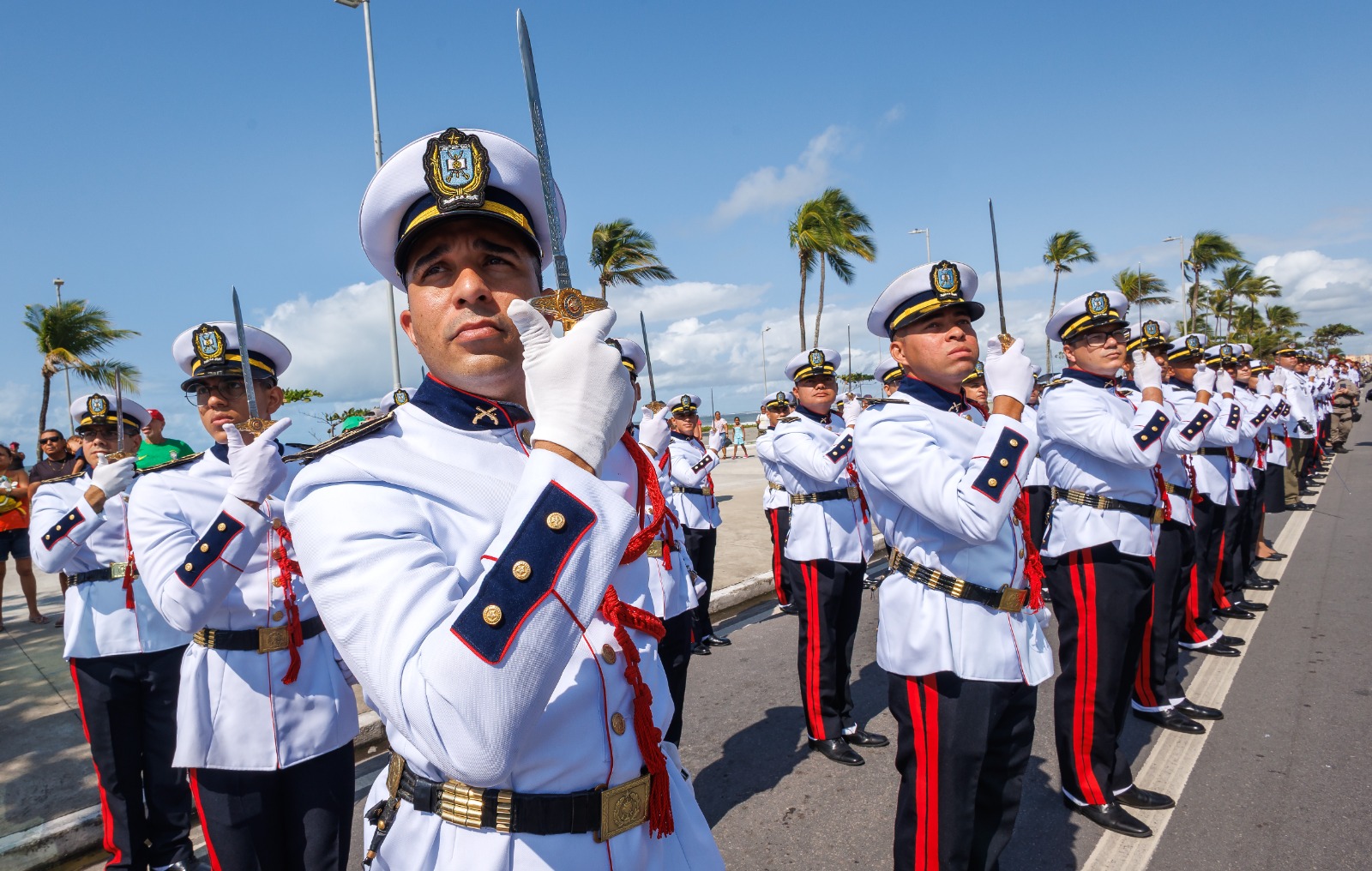 Avenida da Paz recebe tradicional desfile cívico-militar de 7 de Setembro