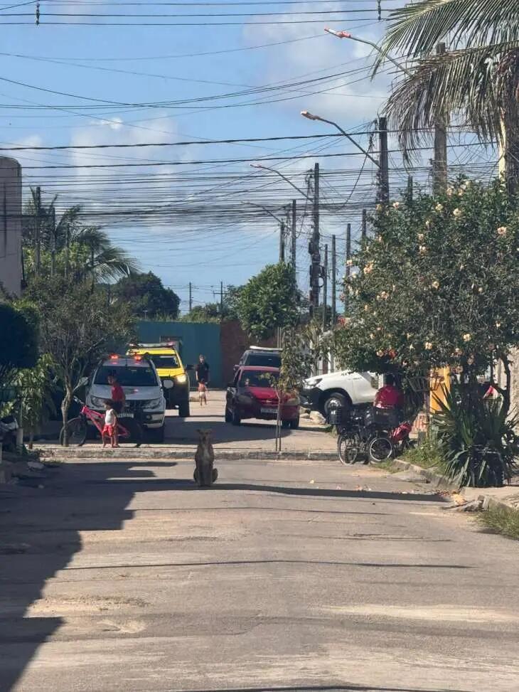 Homem é encontrado morto e ensanguentado em cima de uma cama em Rio Largo