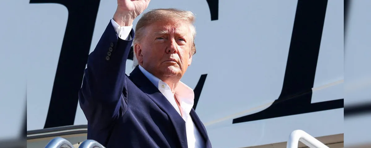 Aprovação de Trump volta a 32% a uma semana das eleições