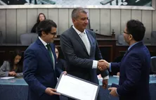 ALE homenageia veterinário por contribuição ao melhoramento genético bovino no Estado