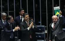 Com Lula, Congresso promulga PEC que acaba com escala 6x1
