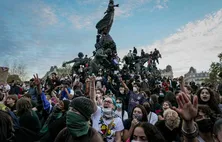 Protestos de estudantes na França chegam a dia mais grave